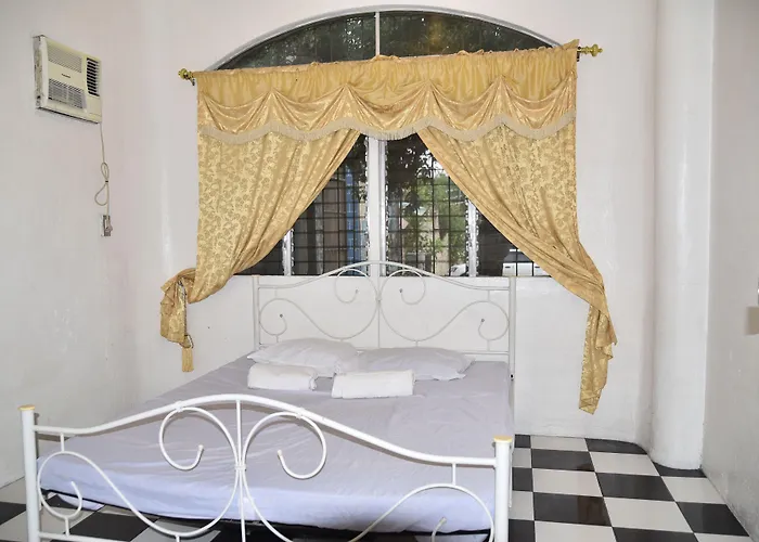 King Arthur's Place Hotel 2*